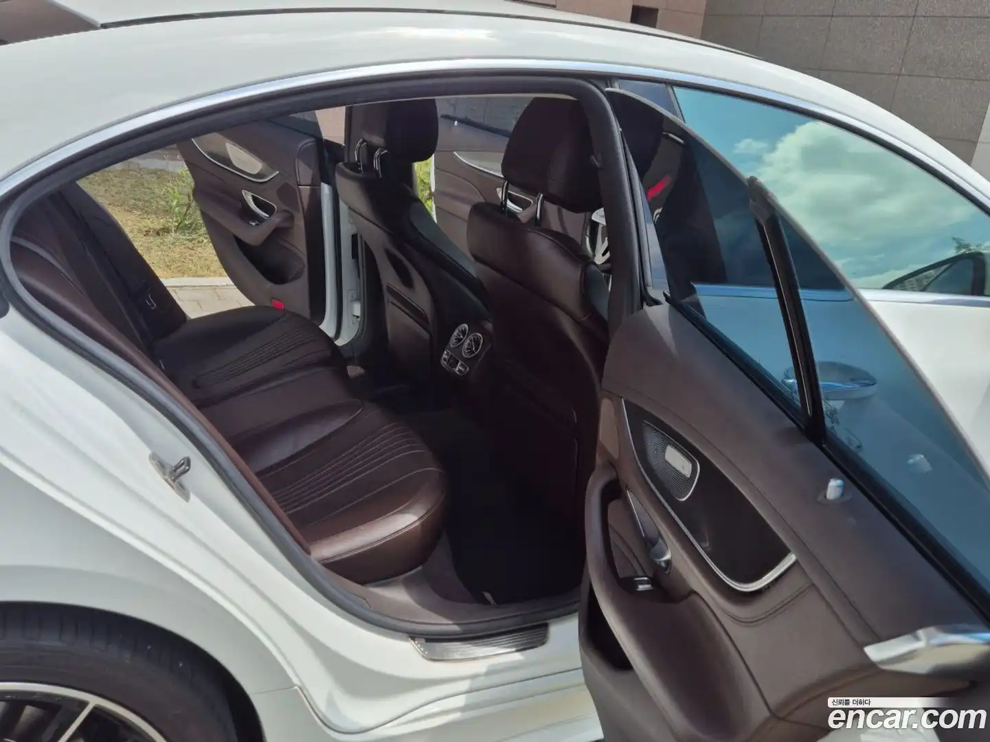 CLS-Class Mercedes-Benz 2018.10-OPTION-015