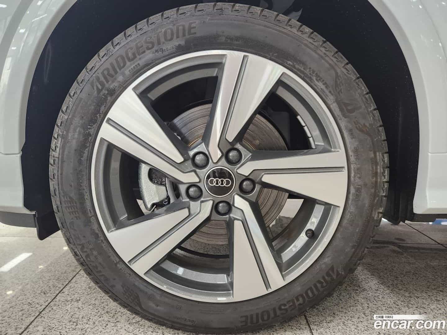 Q2 Audi 2023.2-OUTER-005