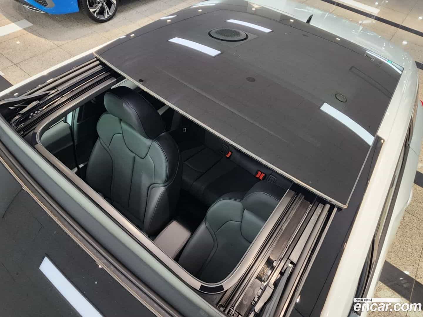 Q2 Audi 2023.2-OPTION-024