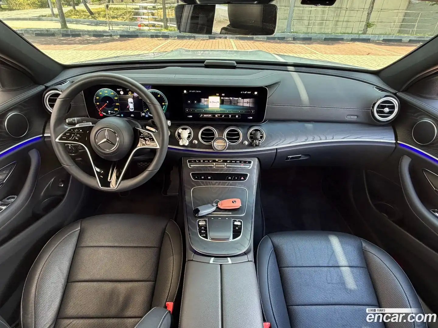E-Class Mercedes-Benz 2023.8-INNER-007