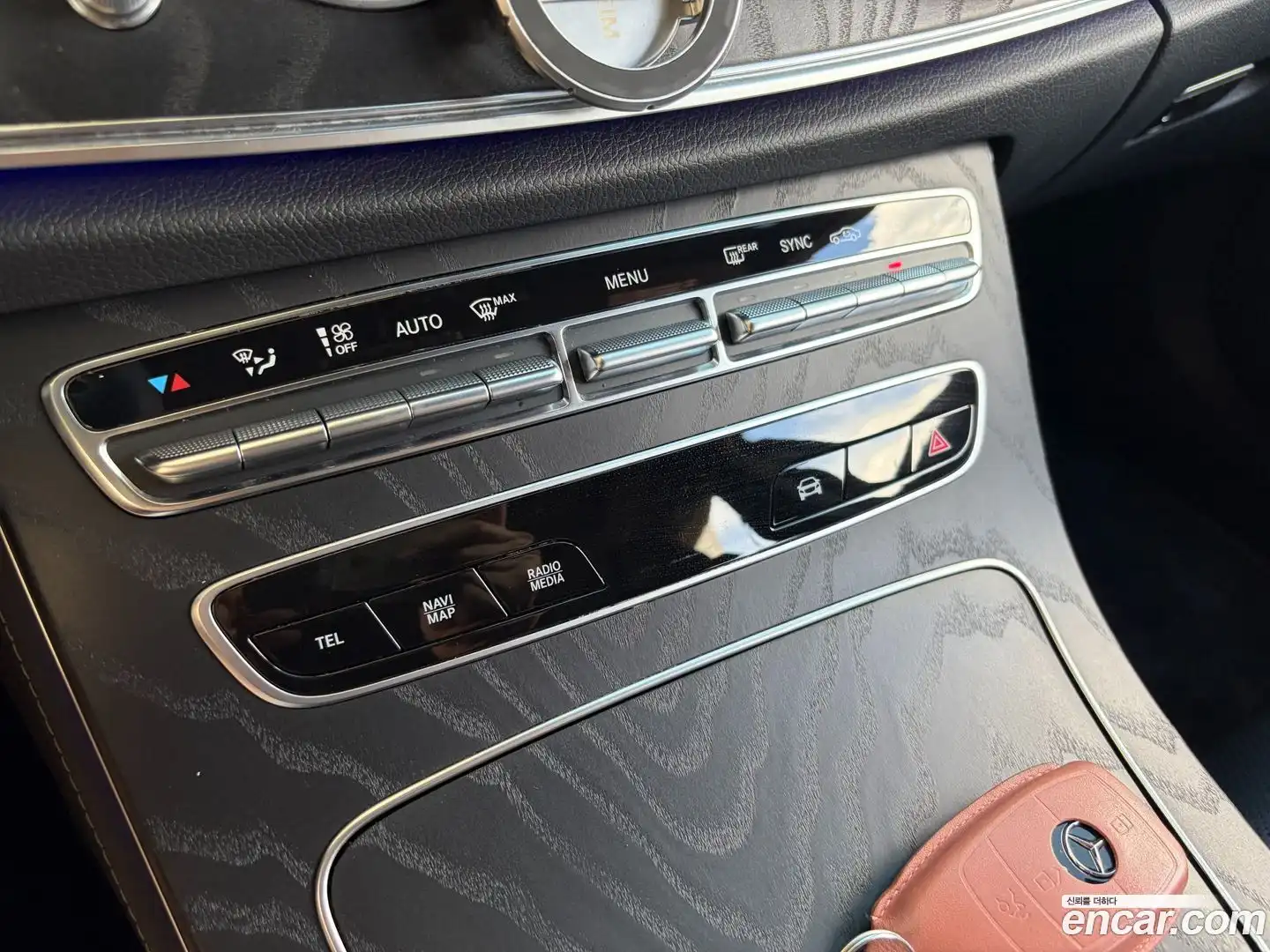 E-Class Mercedes-Benz 2023.8-OPTION-018