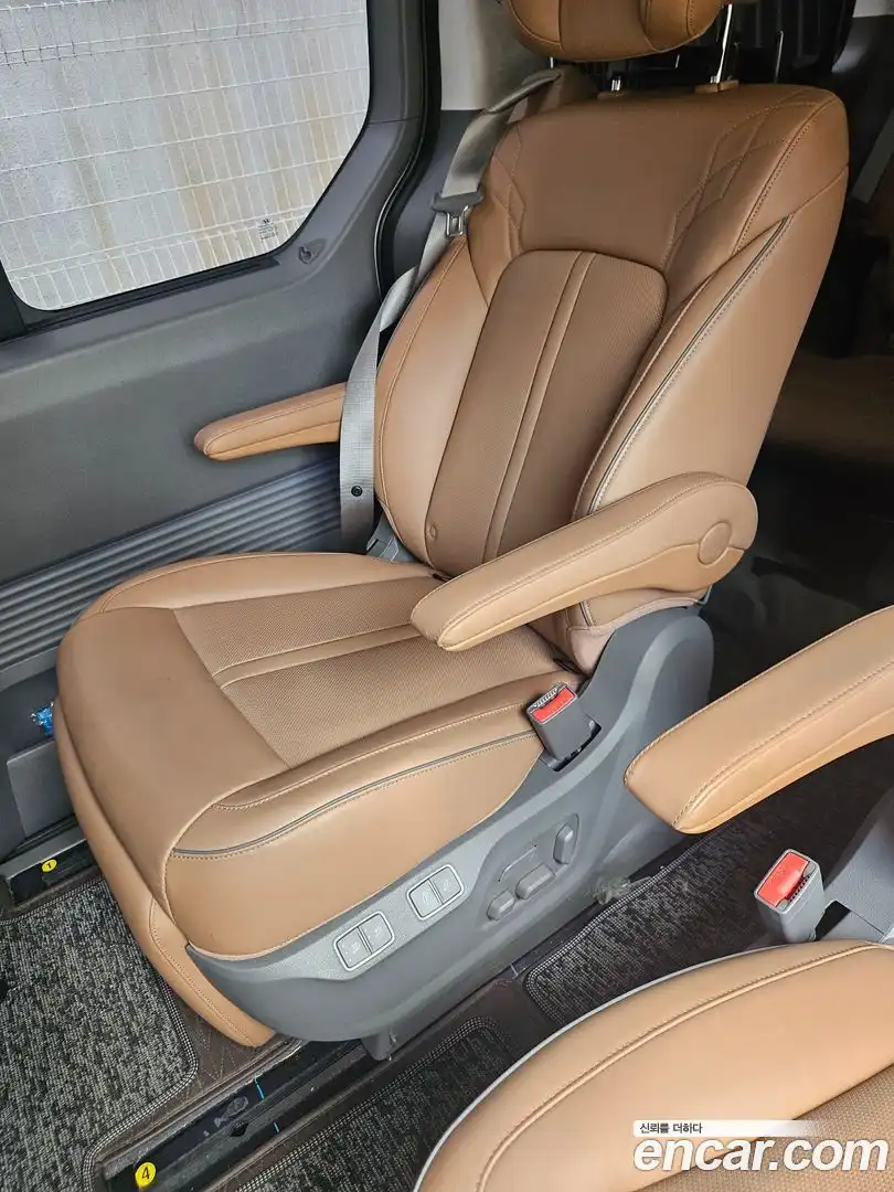 Staria Hyundai 2025.6-OPTION-018