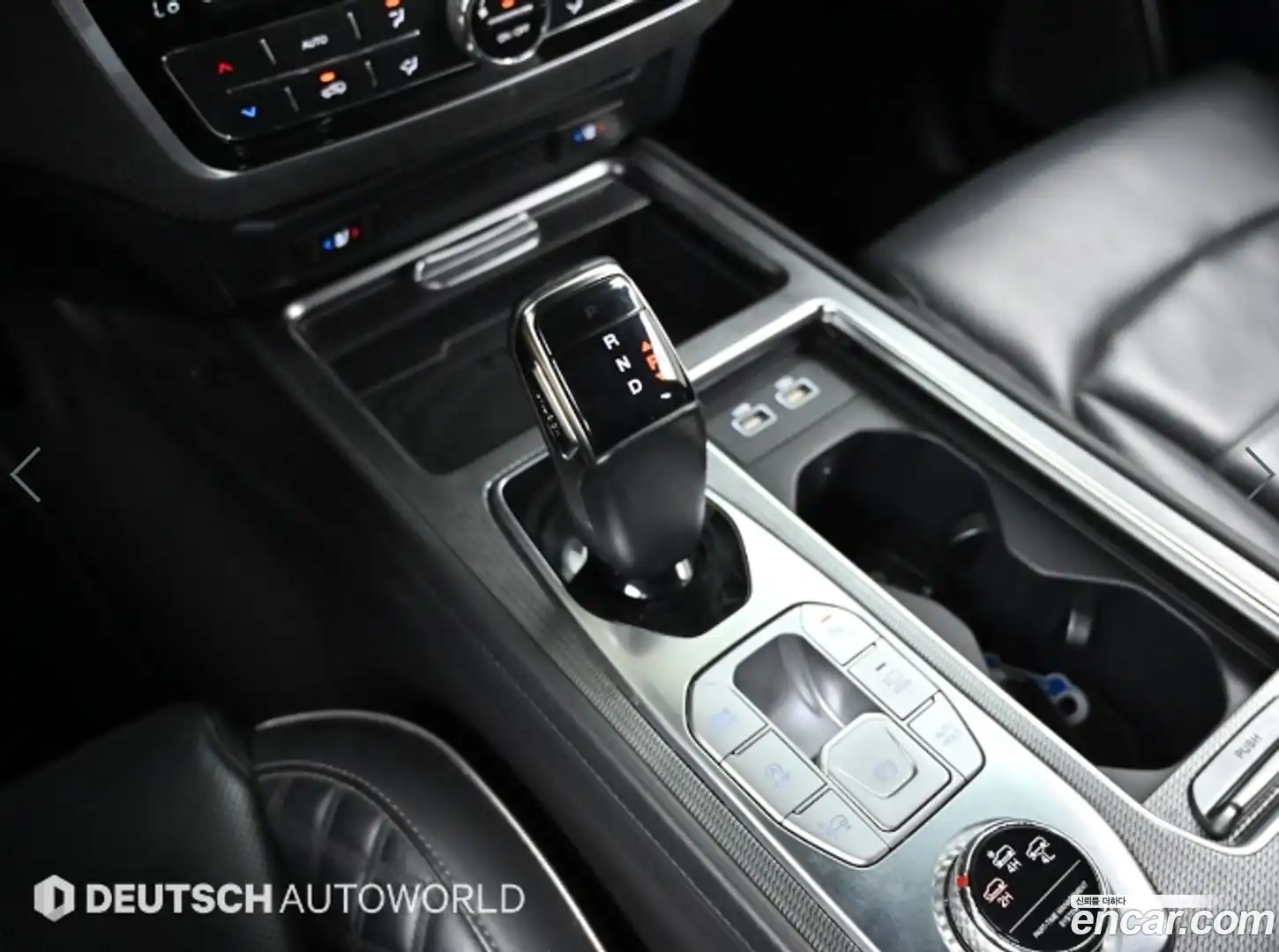 Rexton KG Mobility 2020.10-INNER-009