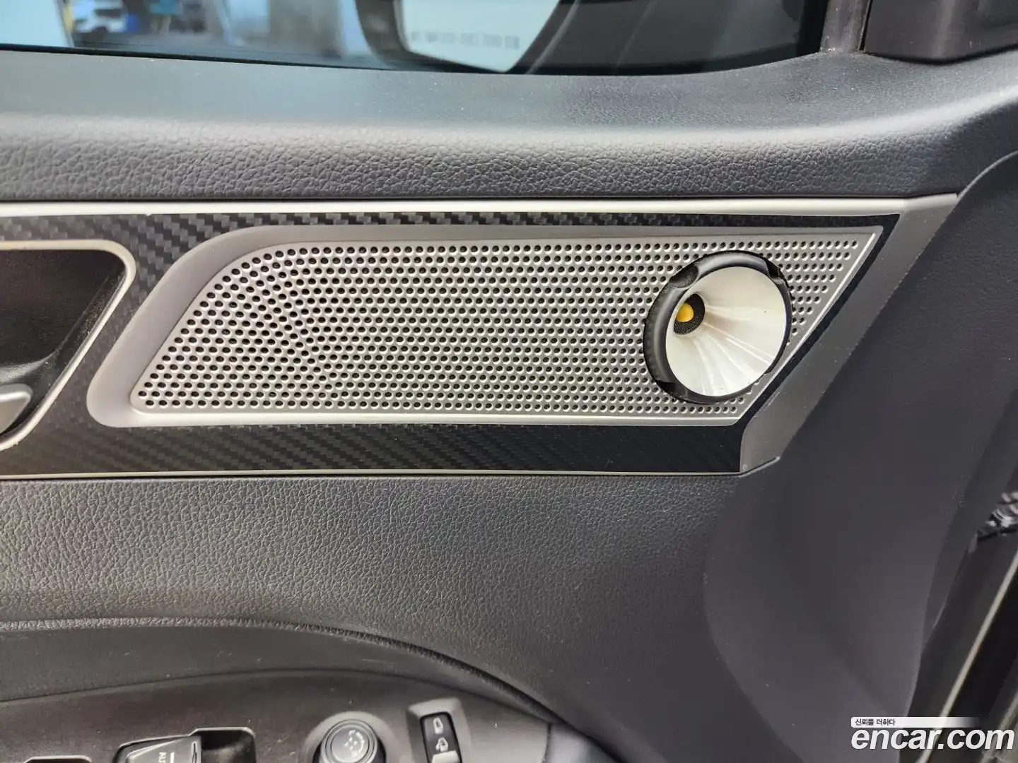 Rexton KG Mobility 2018.6-OPTION-021