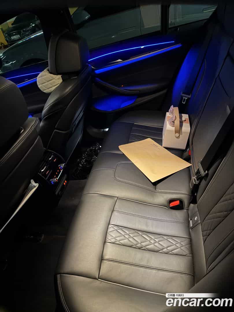 5-Series BMW 2023.0-INNER-010