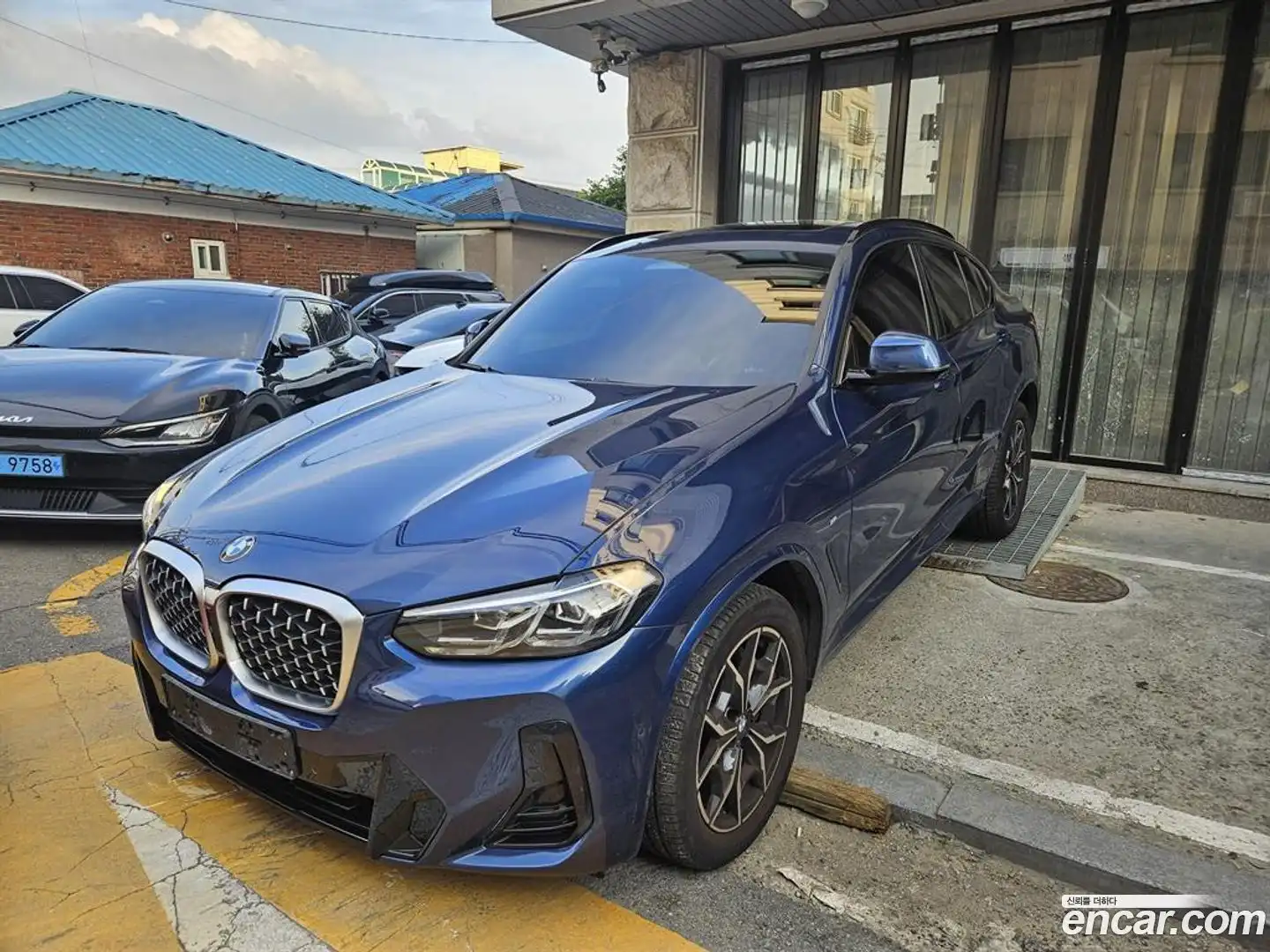 X4 BMW 2023.11-OUTER-002