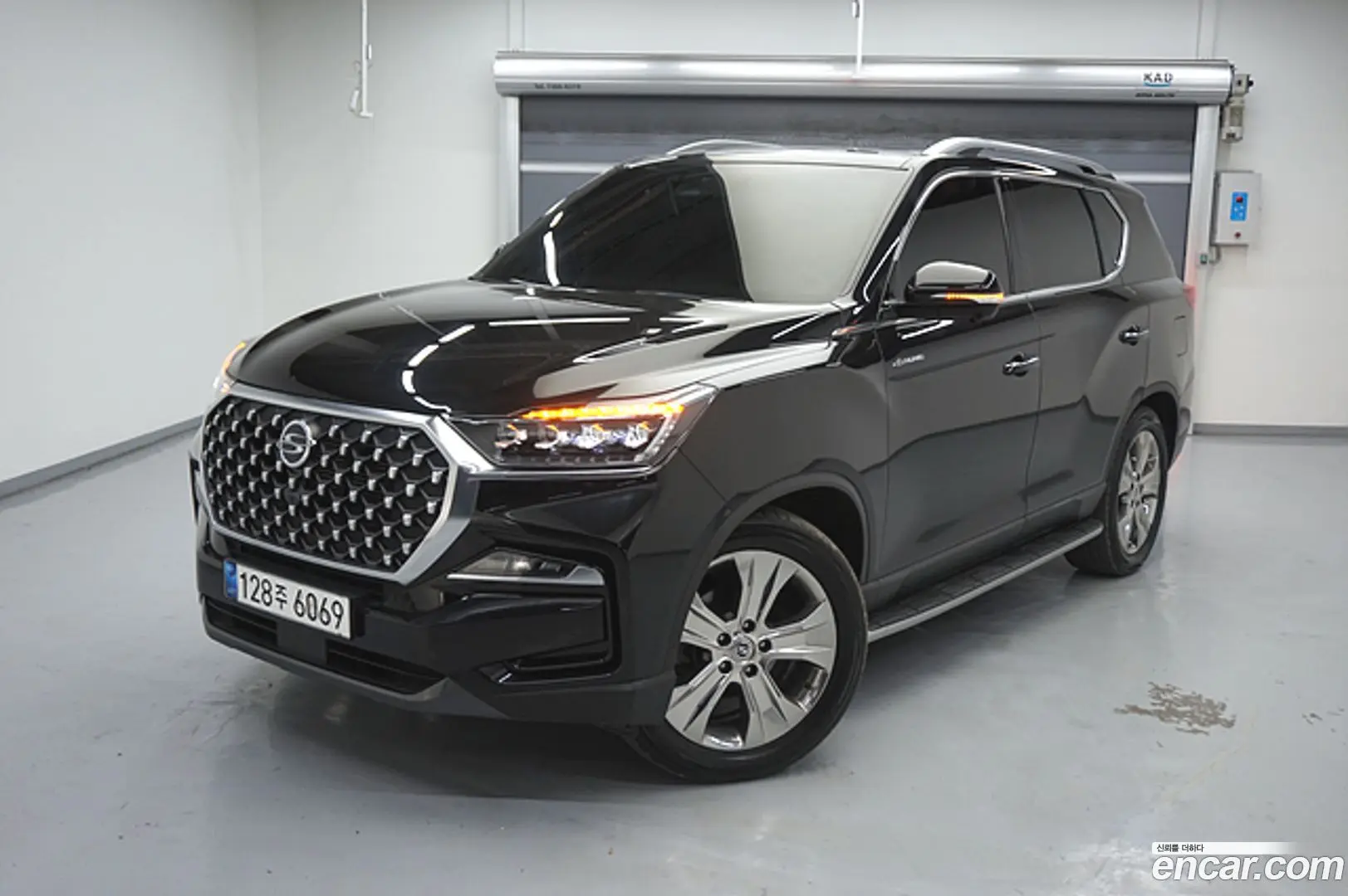 Main__Slider__Photo:Rexton KG Mobility 2021.0-0