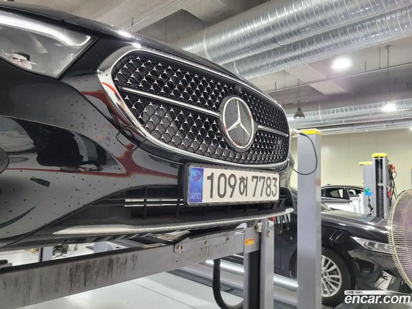 E-Class Mercedes-Benz 2025.8-OUTER-001
