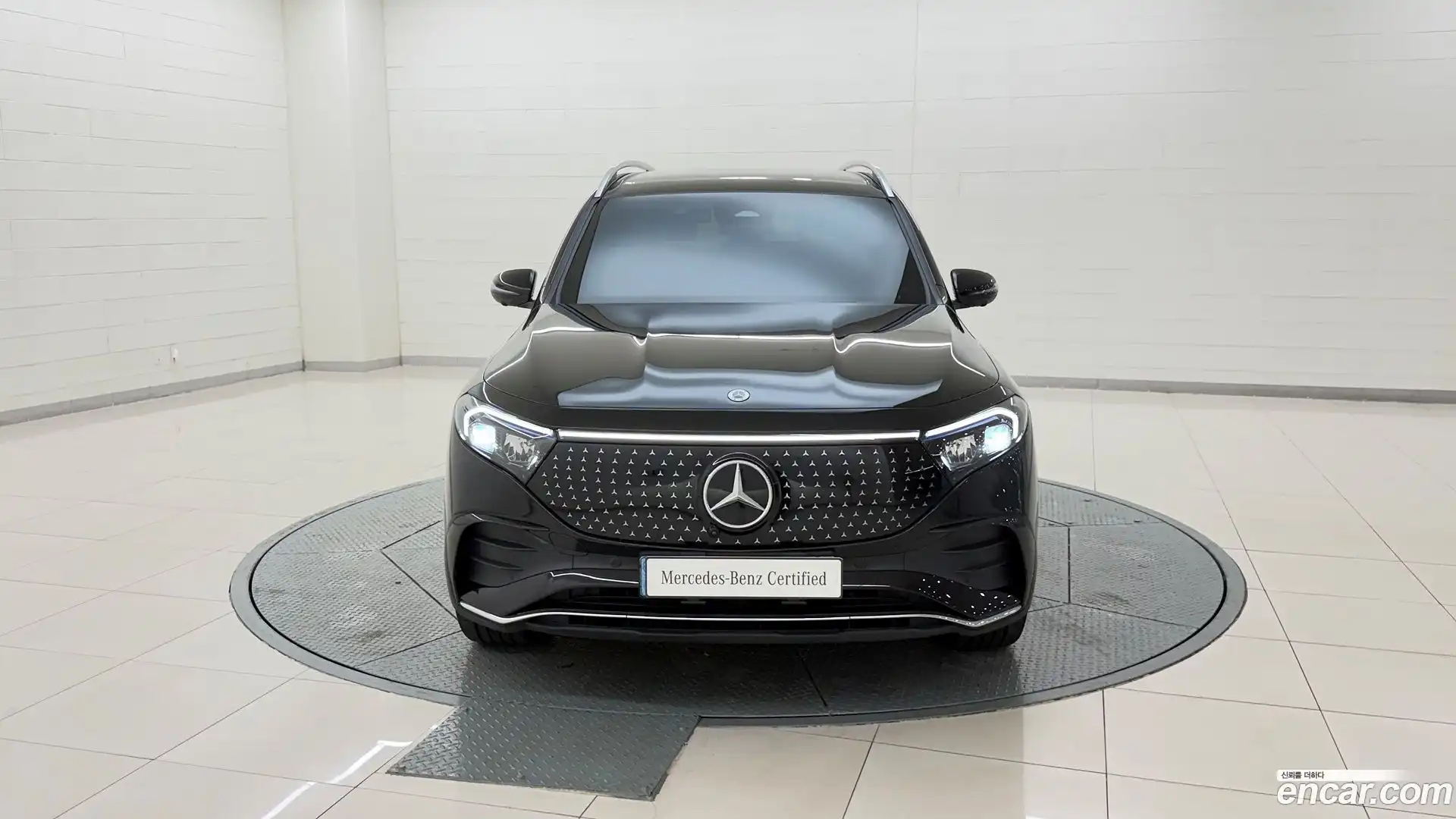 EQB Mercedes-Benz 2025.7-INNER-008