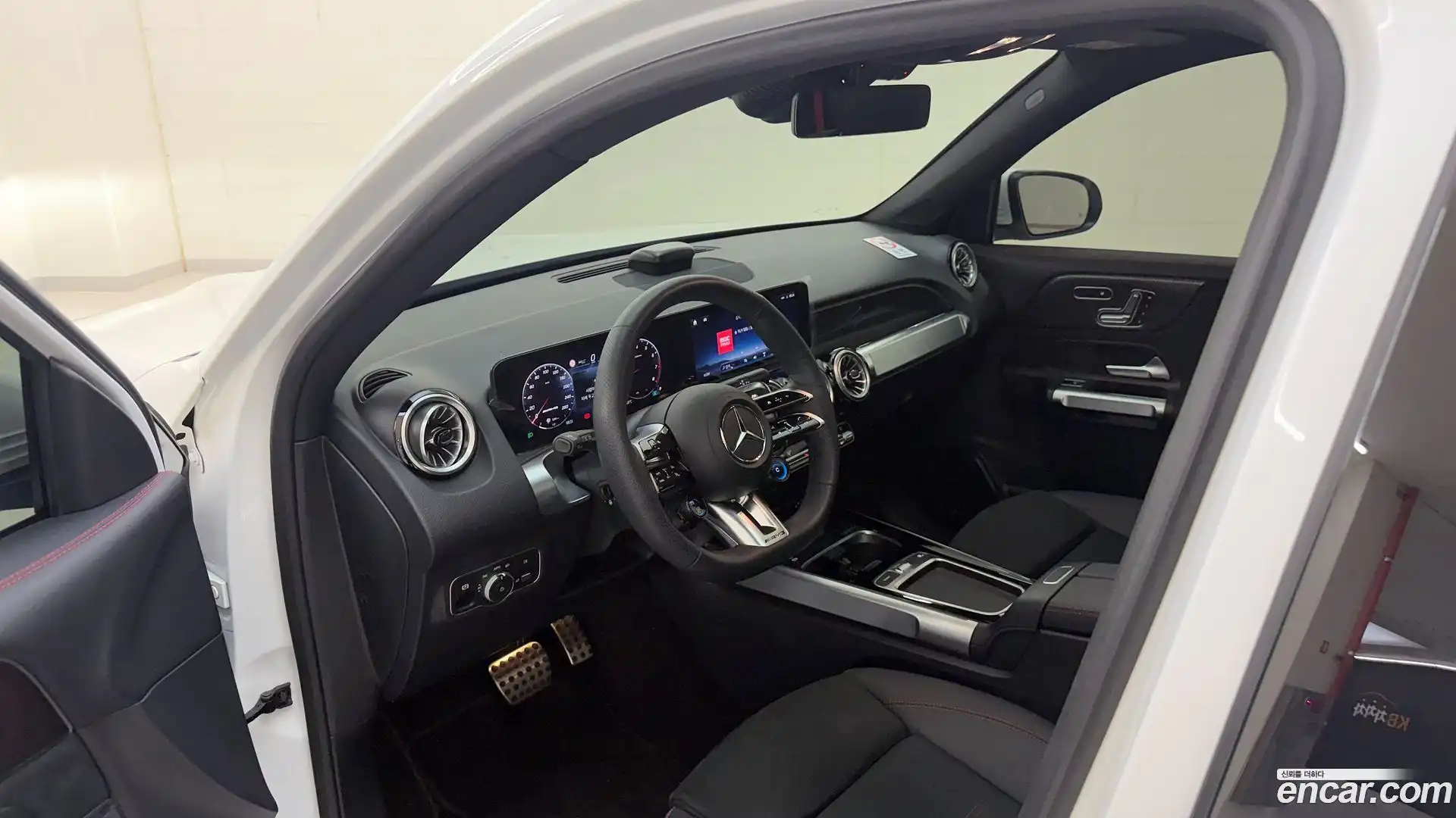 GLB-Class Mercedes-Benz 2025.7-OPTION-017