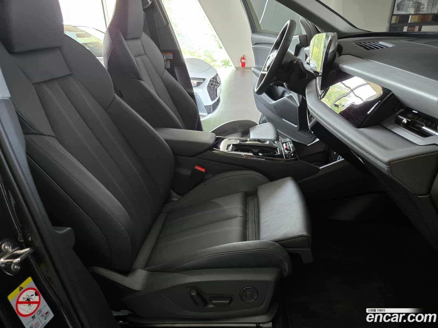 Q6 e-tron Audi 2025.7-OPTION-017