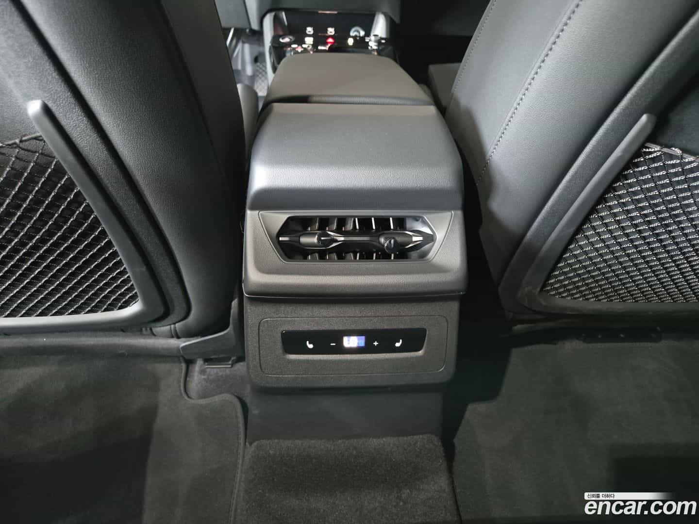Q6 e-tron Audi 2025.7-OPTION-019
