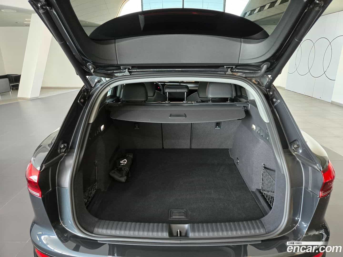 Q6 e-tron Audi 2025.7-OPTION-023