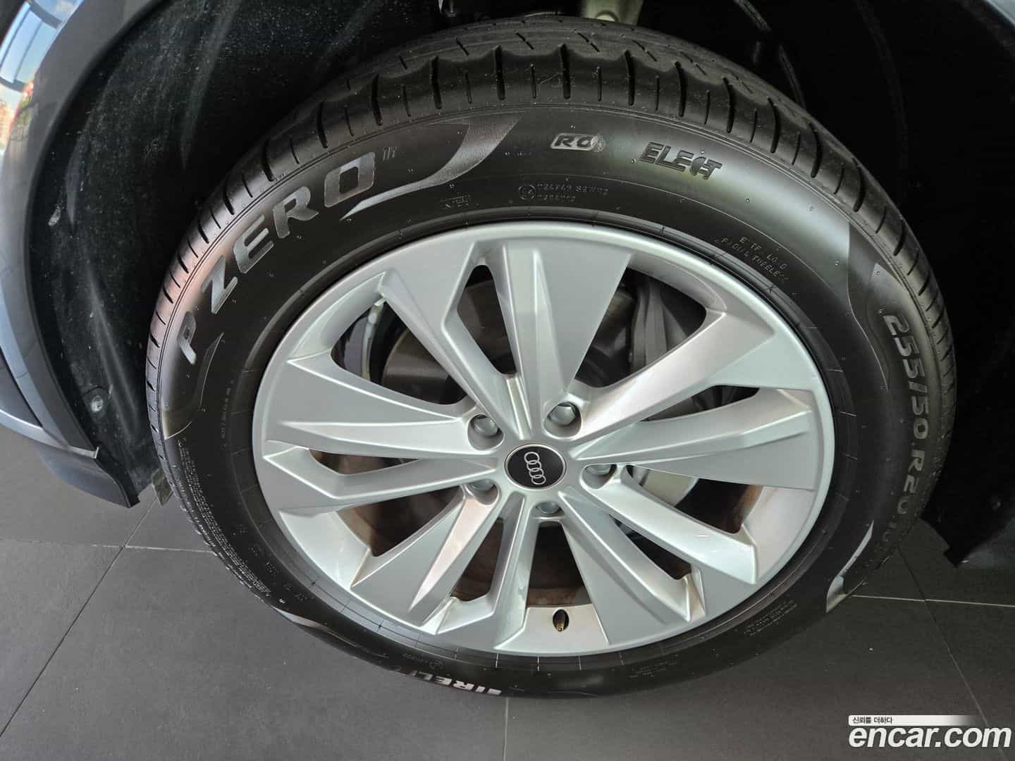 Q6 e-tron Audi 2025.7-OPTION-024