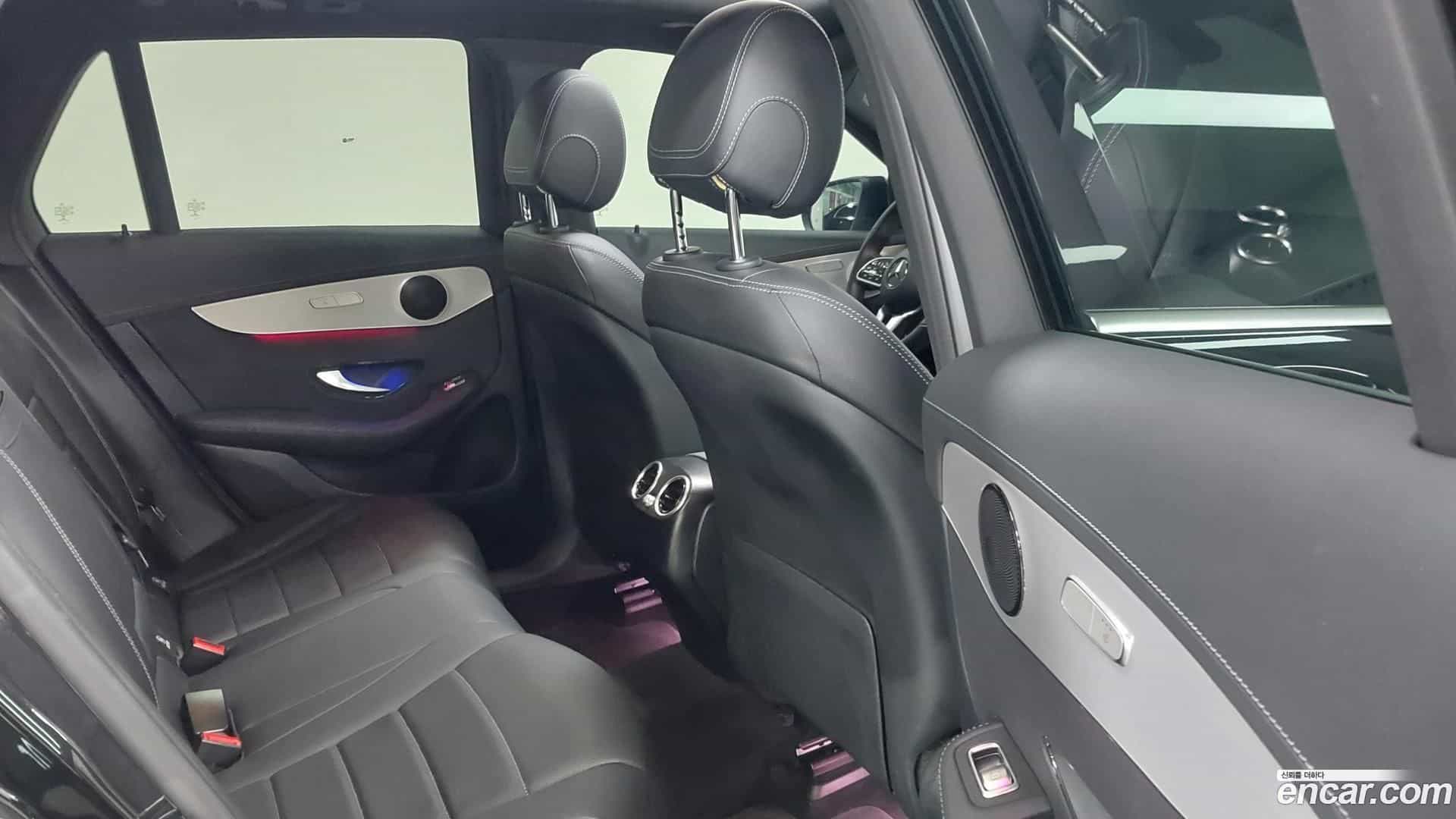 GLC-Class Mercedes-Benz 2022.10-INNER-010