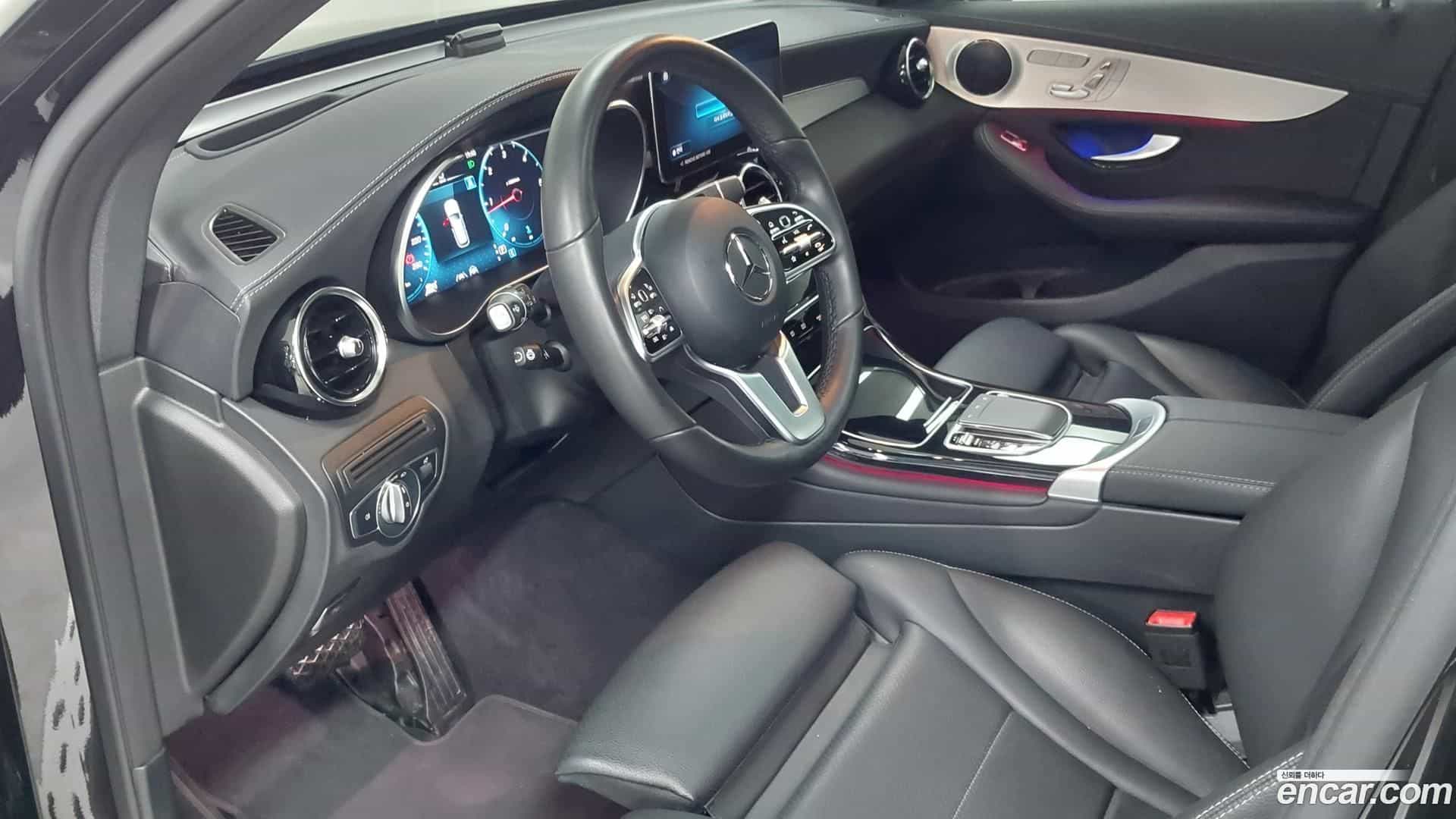 GLC-Class Mercedes-Benz 2022.10-OPTION-017