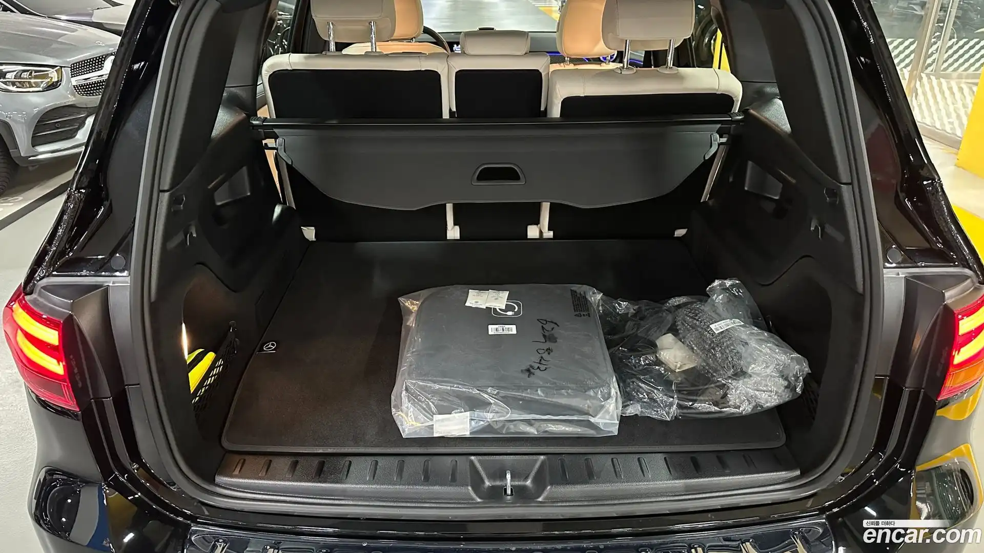 EQB Mercedes-Benz 2025.8-OPTION-017