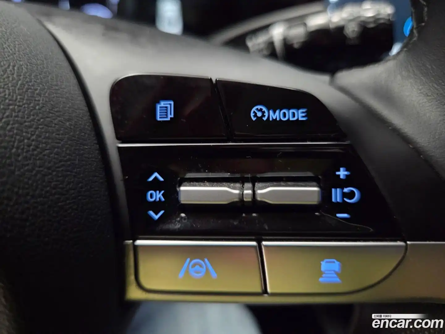 AVANTE Hyundai 2023.0-OPTION-016