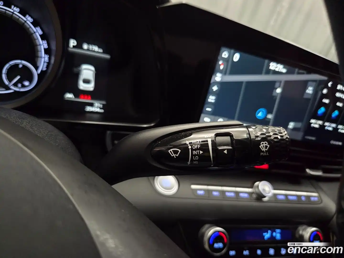 AVANTE Hyundai 2023.0-OPTION-018