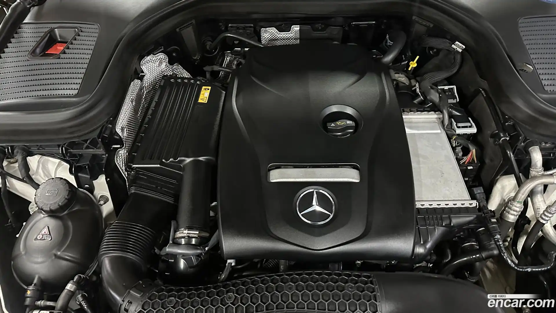 GLC-Class Mercedes-Benz 2019.3-OUTER-006