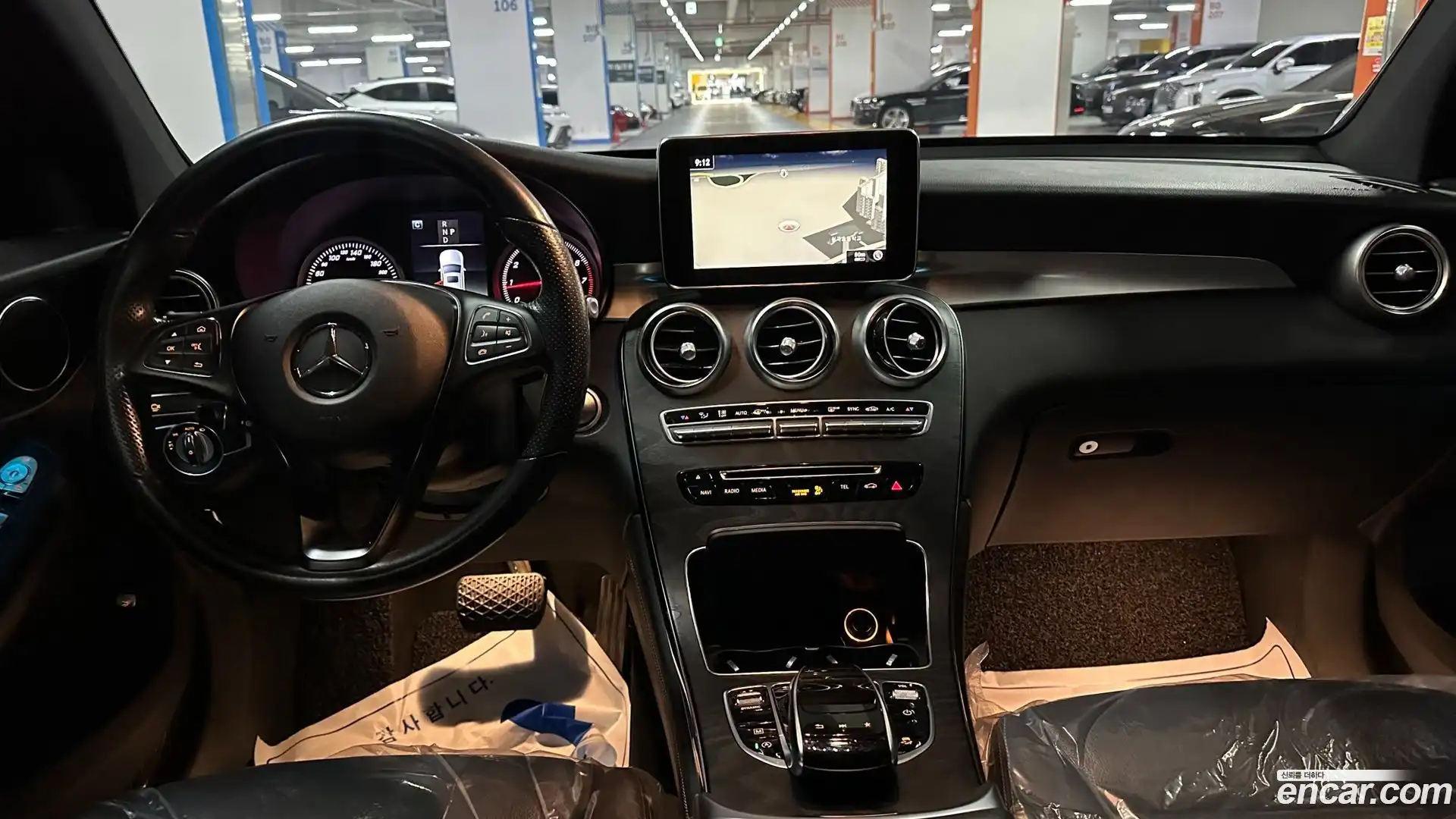 GLC-Class Mercedes-Benz 2019.3-INNER-007