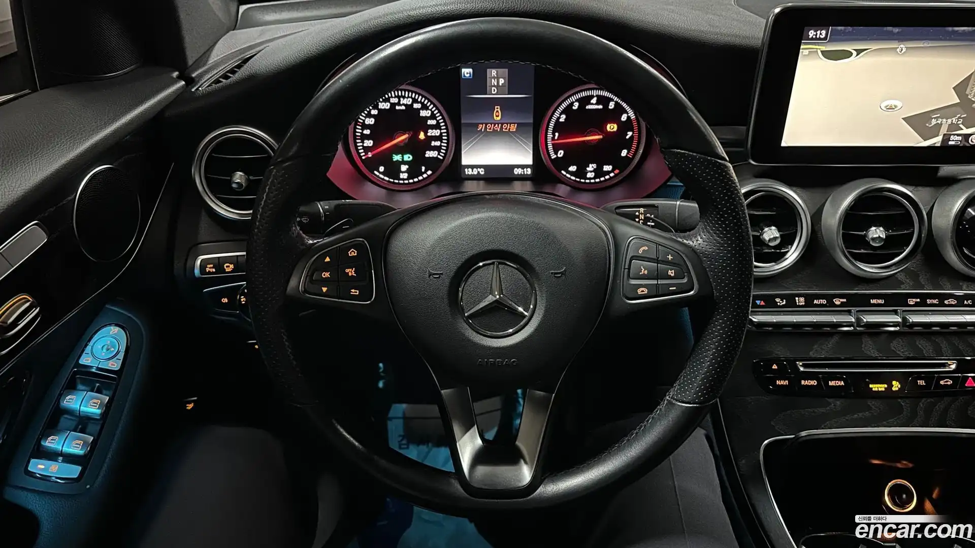 GLC-Class Mercedes-Benz 2019.3-OPTION-015