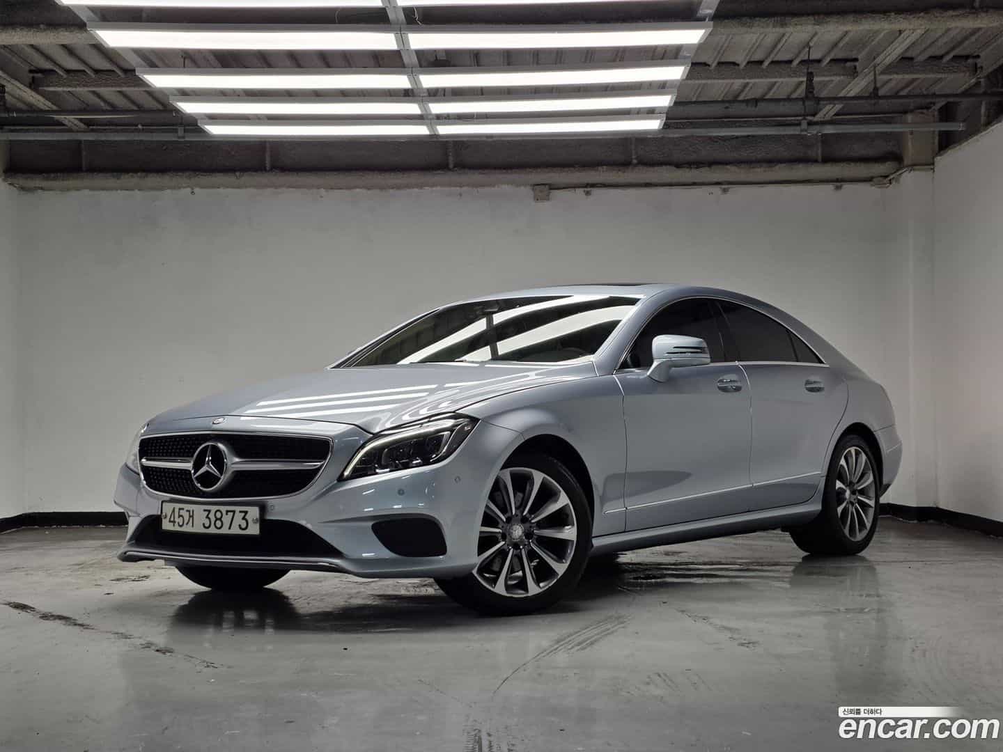 CLS-Class Mercedes-Benz 2015.6-OUTER-001