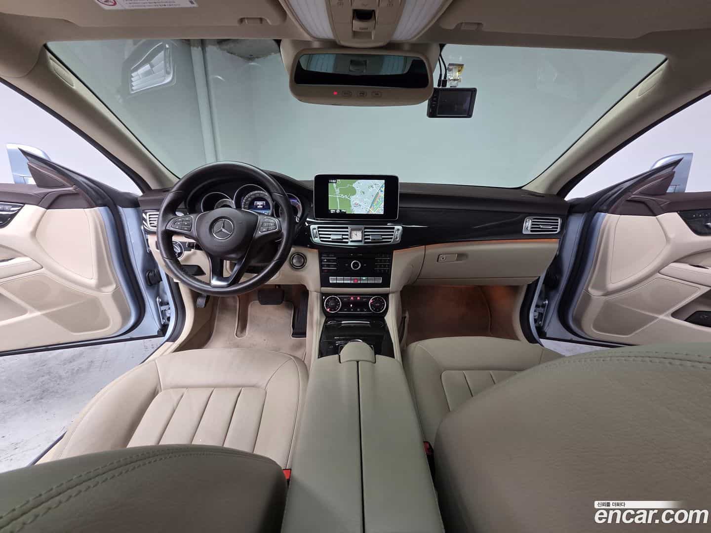 CLS-Class Mercedes-Benz 2015.6-INNER-007