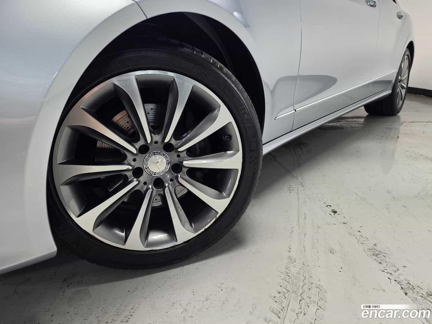 CLS-Class Mercedes-Benz 2015.6-OPTION-024
