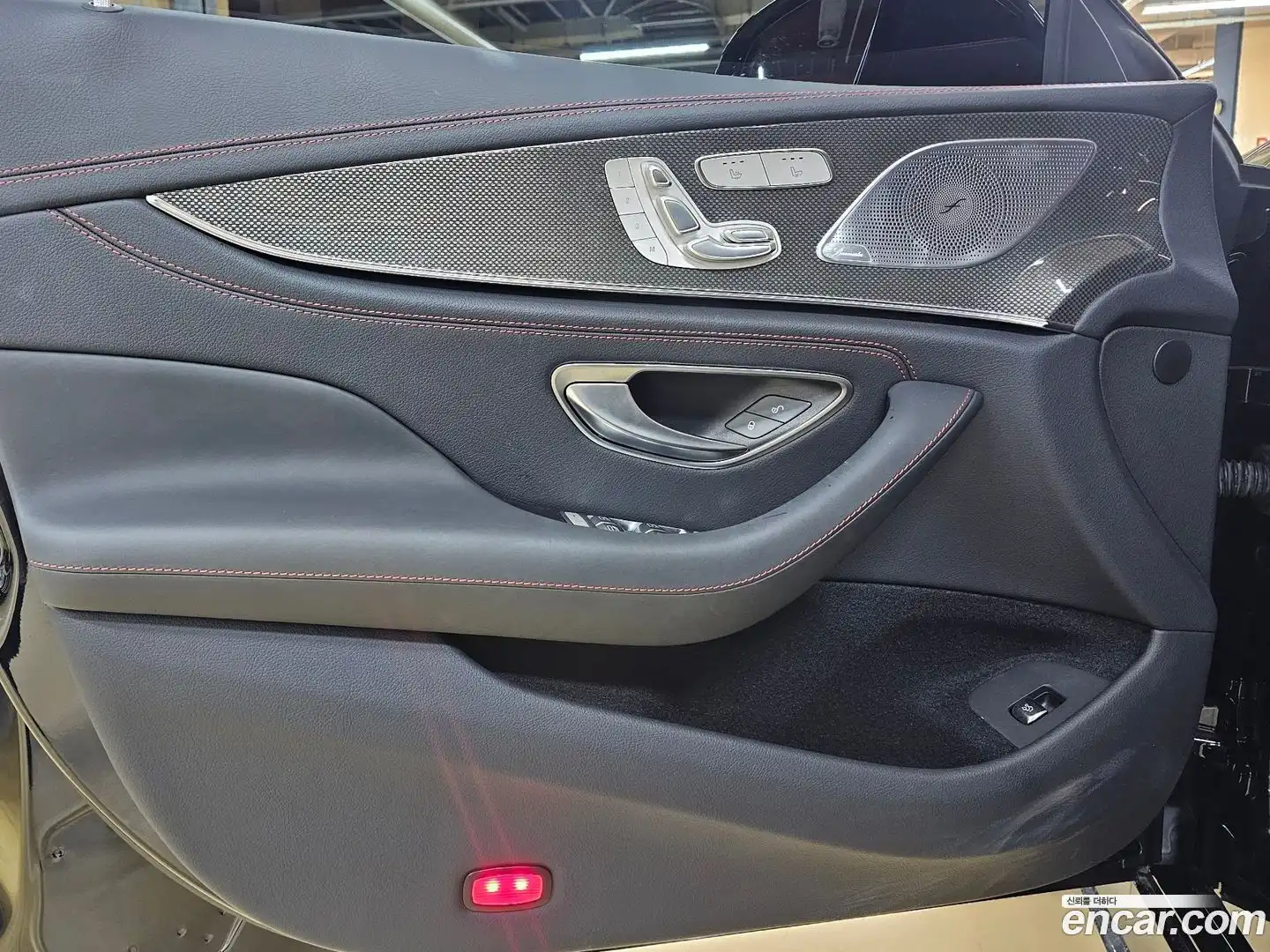 CLS-Class Mercedes-Benz 2023.1-INNER-008