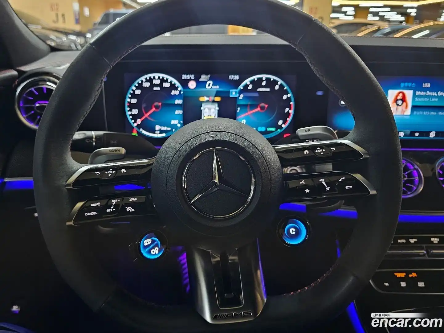 CLS-Class Mercedes-Benz 2023.1-INNER-009