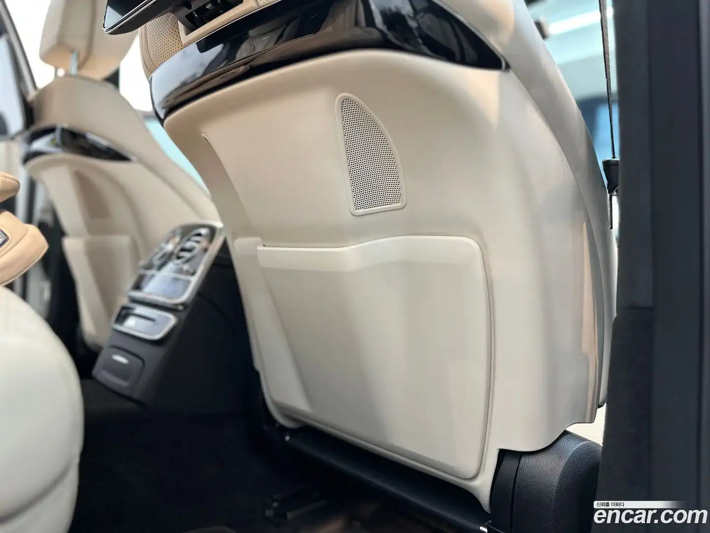 S-Class Mercedes-Benz 2017.11-INNER-010