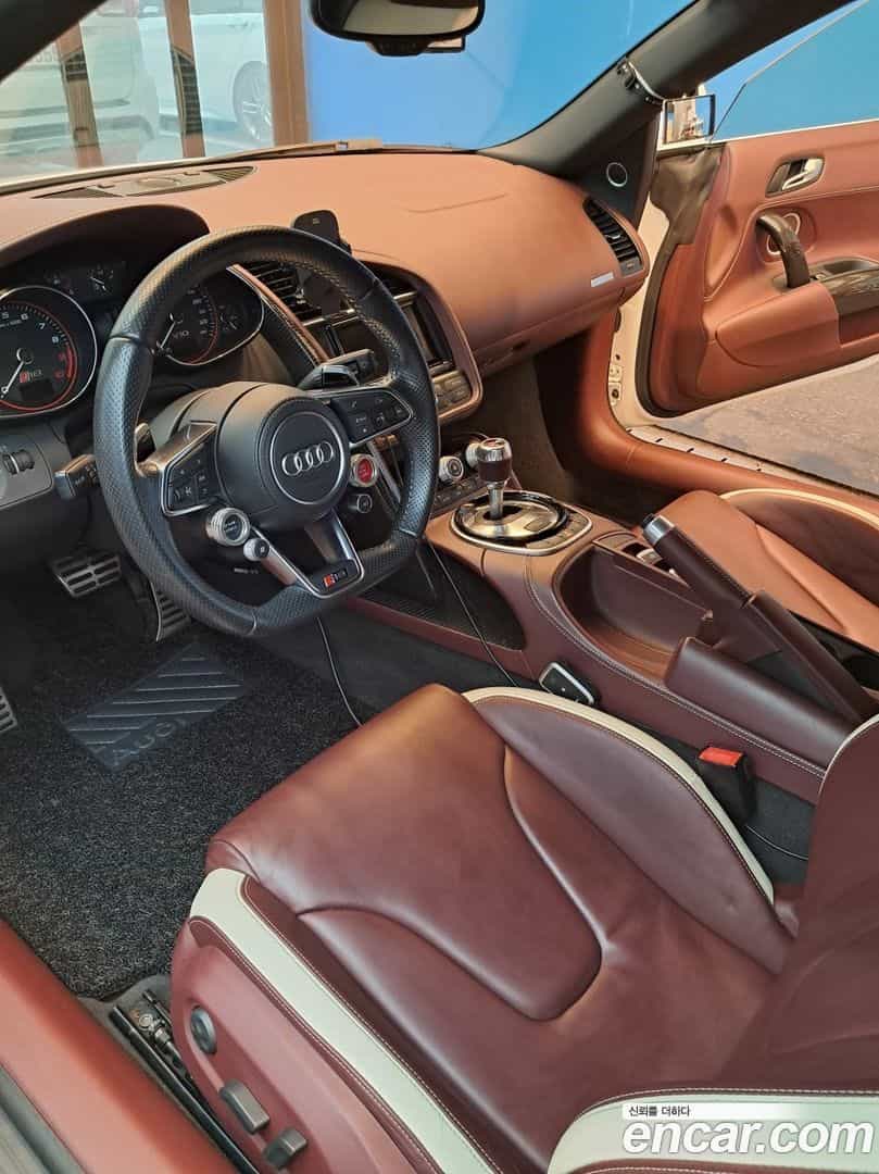 R8 Audi 2015.11-INNER-007