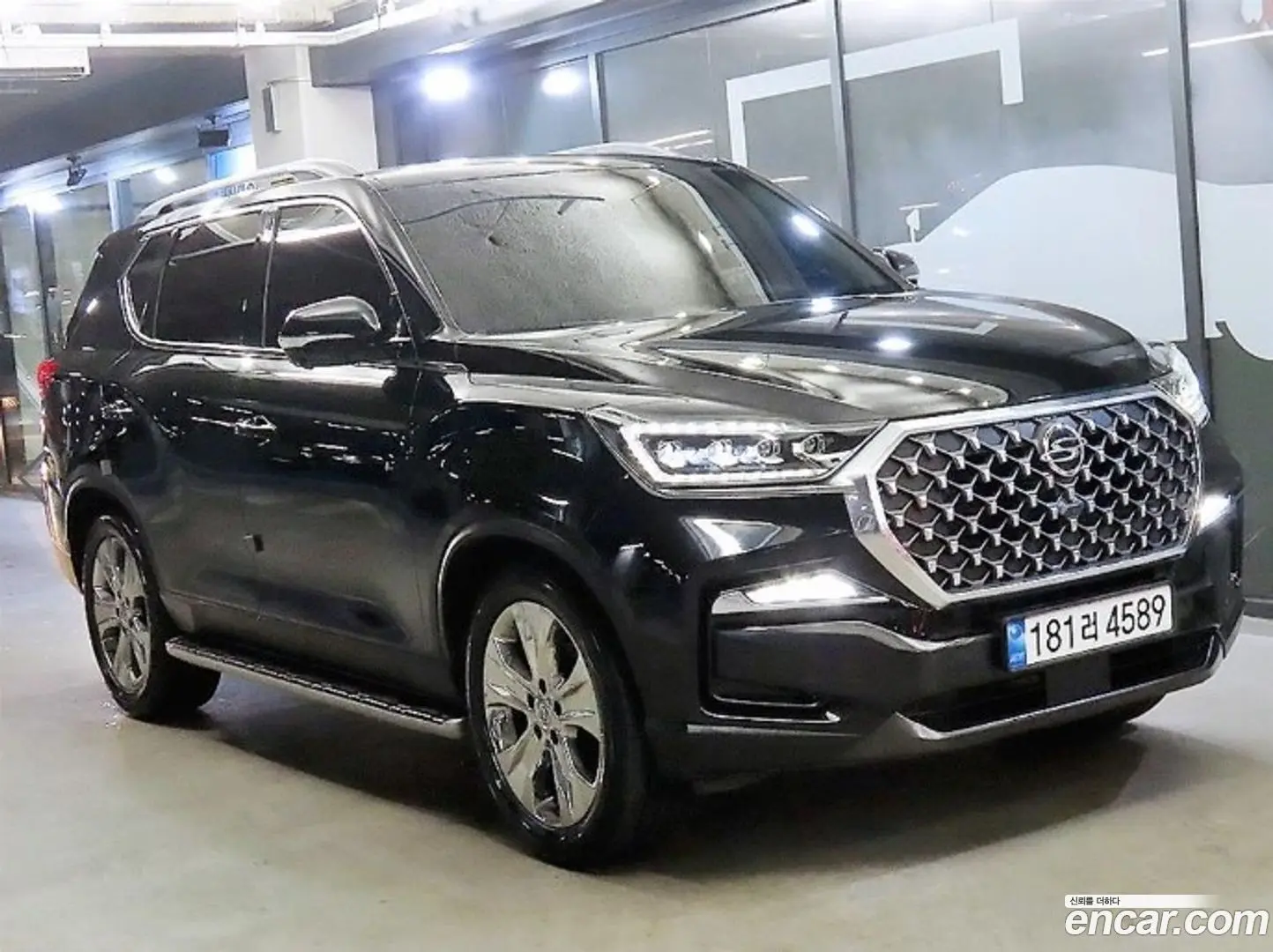 Main__Slider__Photo:Rexton KG Mobility 2020.10-0
