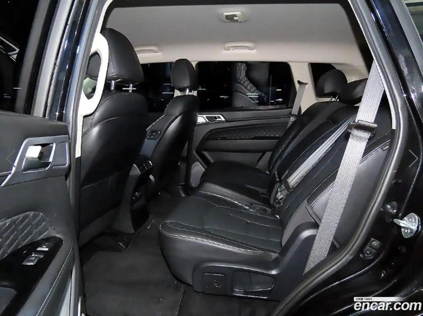Rexton KG Mobility 2020.10-INNER-007