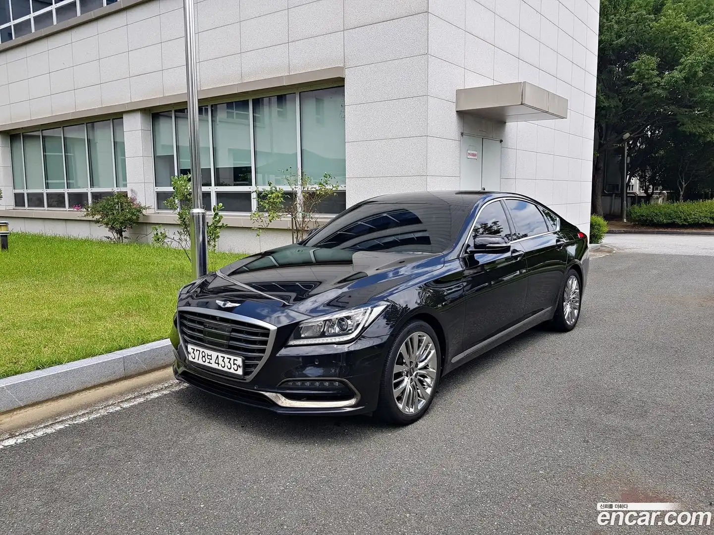 G80 Genesis 2019.1-OUTER-002