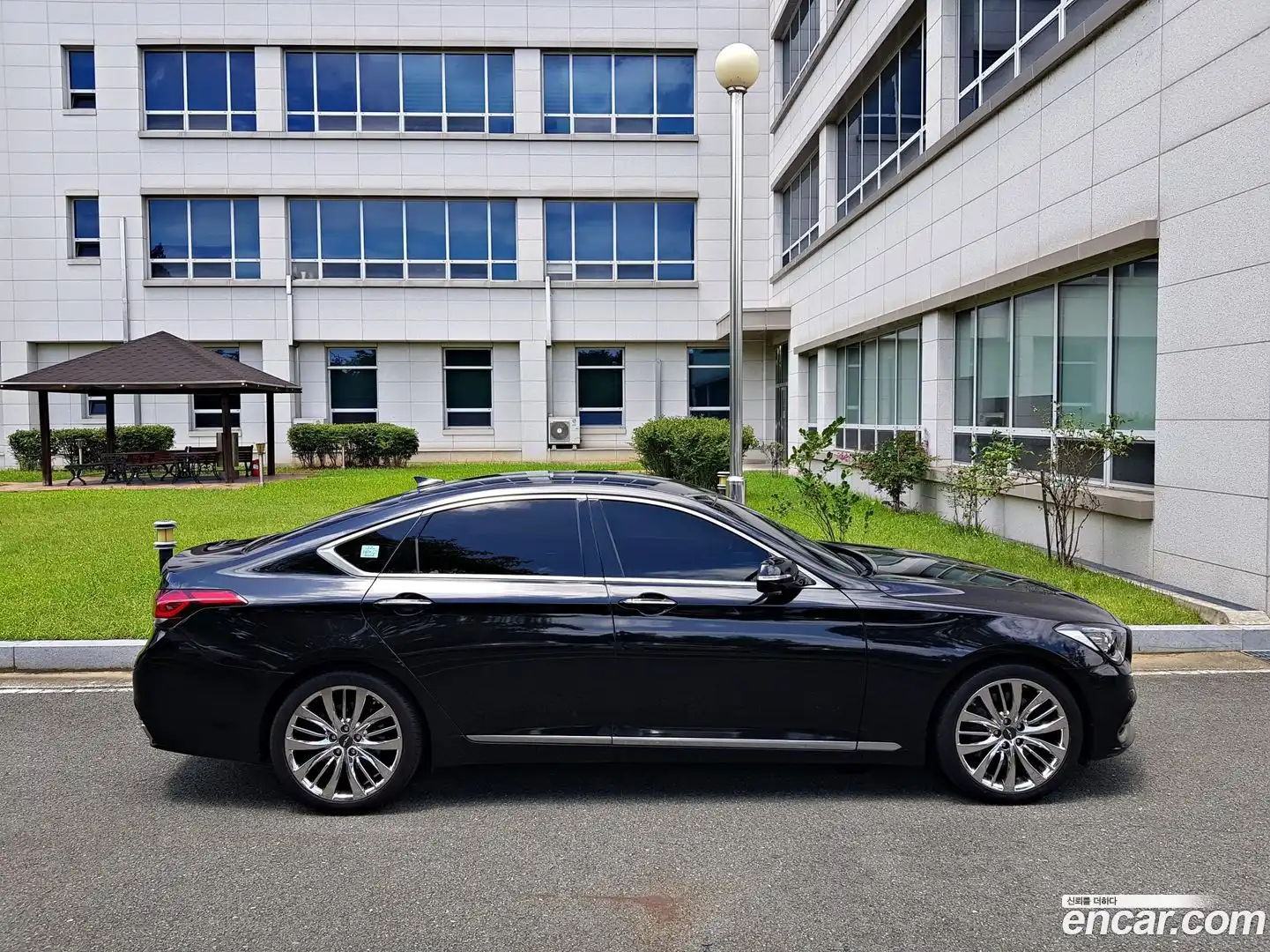 G80 Genesis 2019.1-OUTER-004