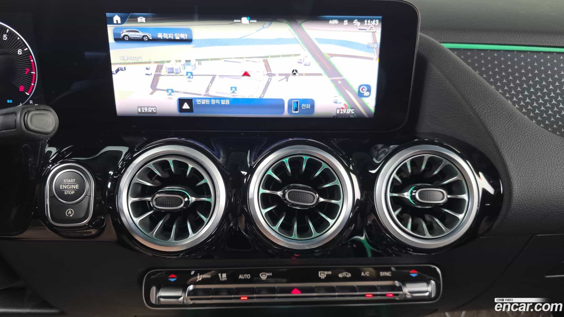 GLA-Class Mercedes-Benz 2024.10-OPTION-018