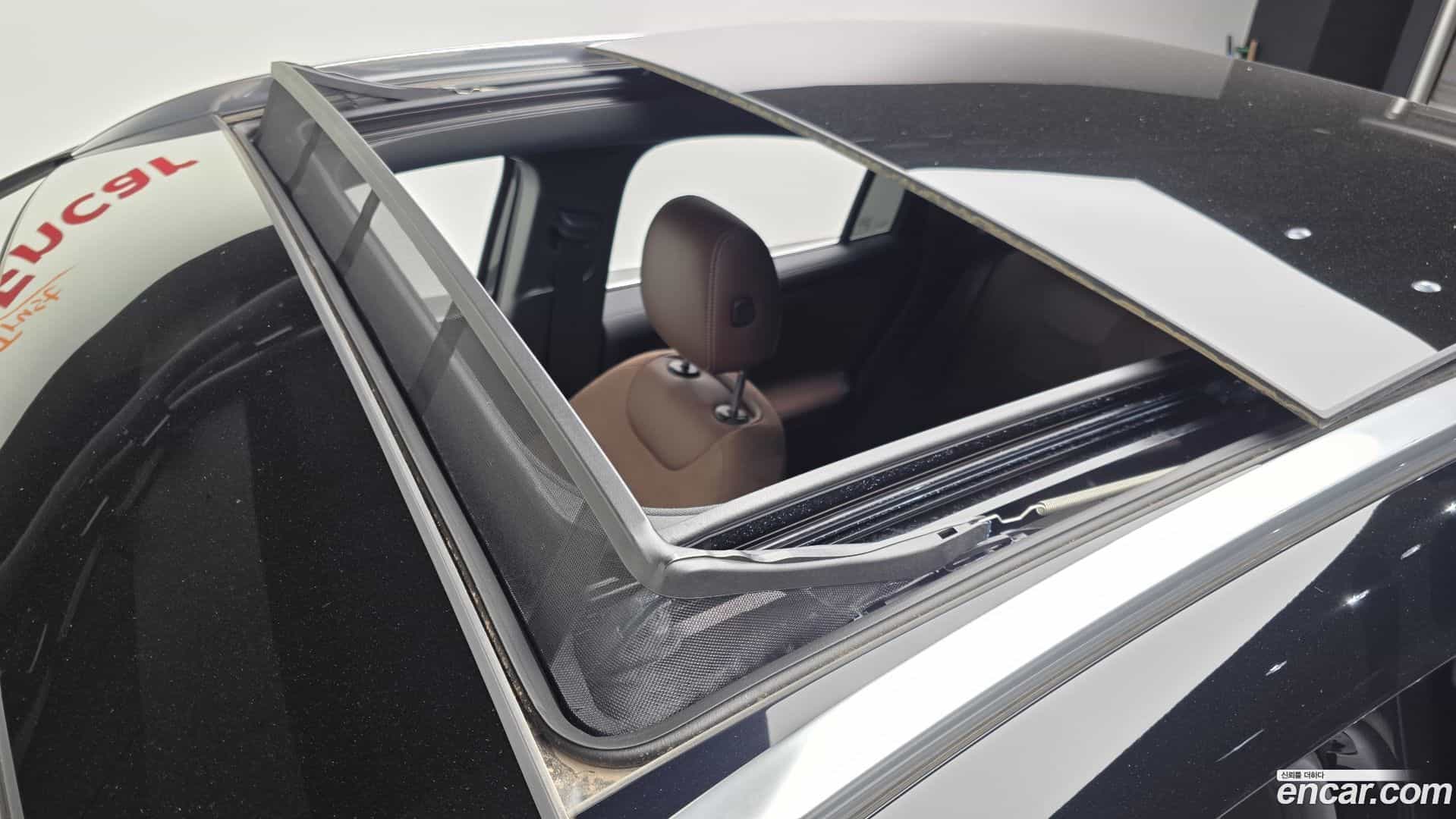 GLA-Class Mercedes-Benz 2024.10-OPTION-022