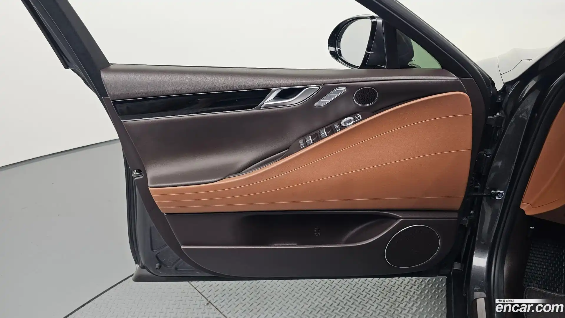 G80 Genesis 2020.6-INNER-034