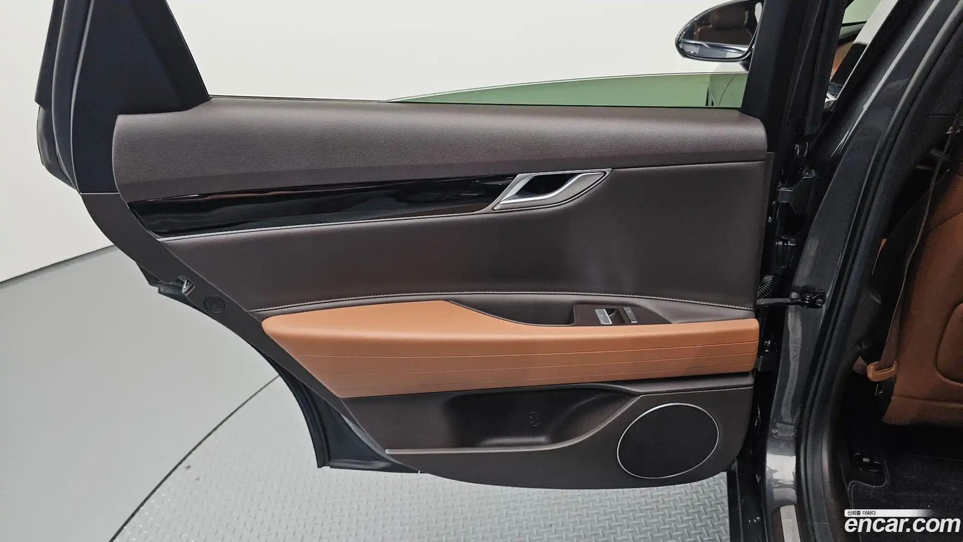G80 Genesis 2020.6-INNER-035