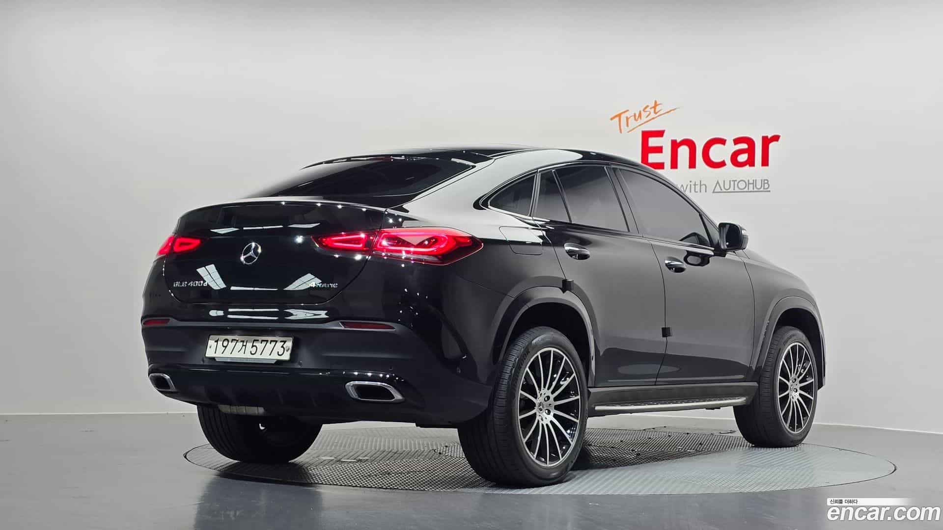 GLE-Class Mercedes-Benz 2022.10-OUTER-002