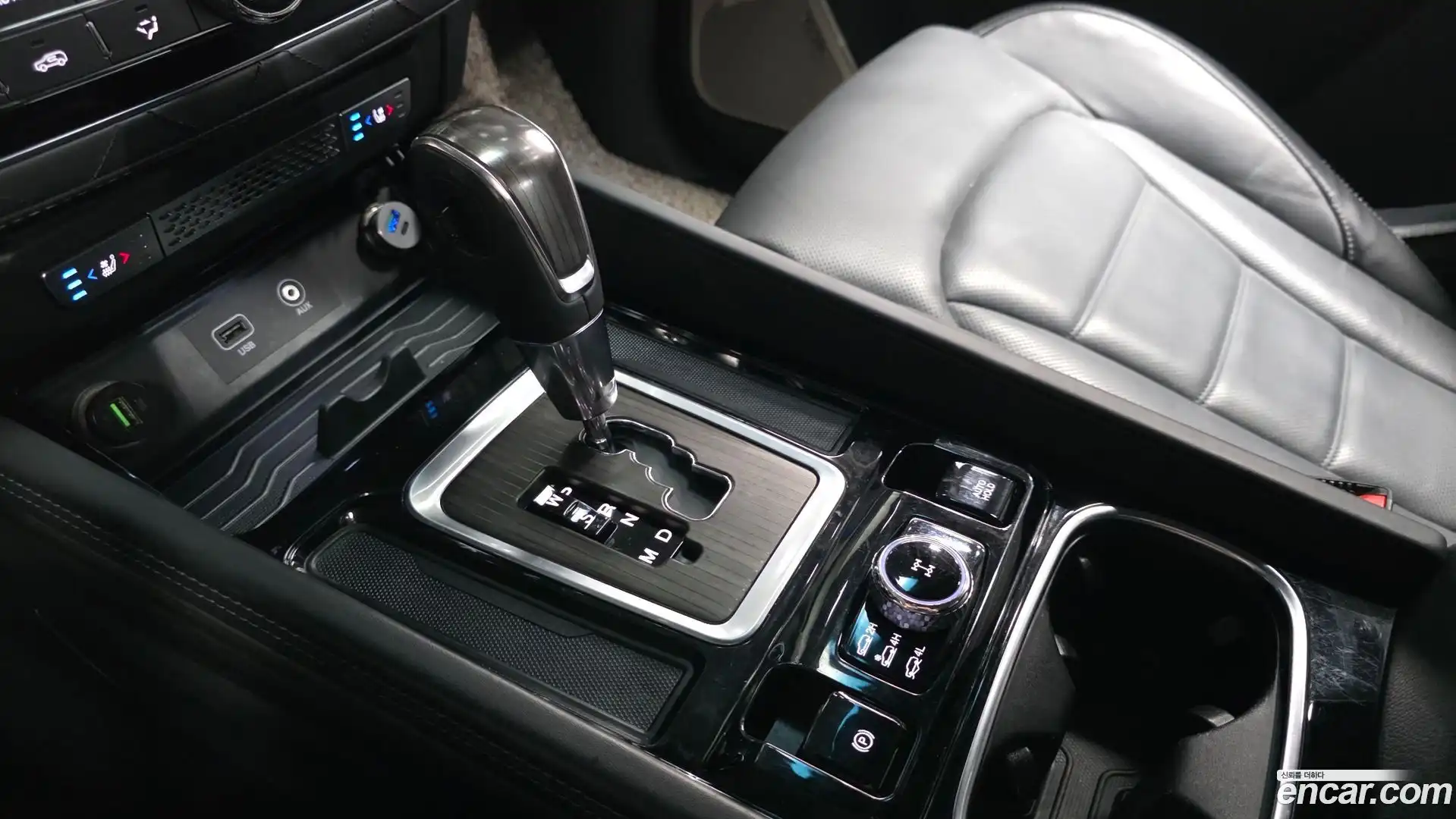 Rexton KG Mobility 2018.3-INNER-009