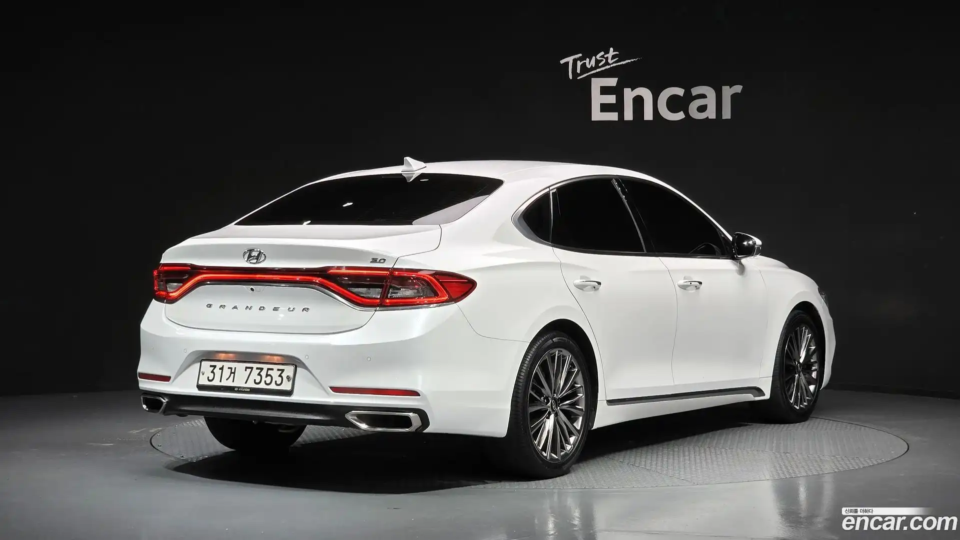 Grandeur Hyundai 2017.2-OUTER-002