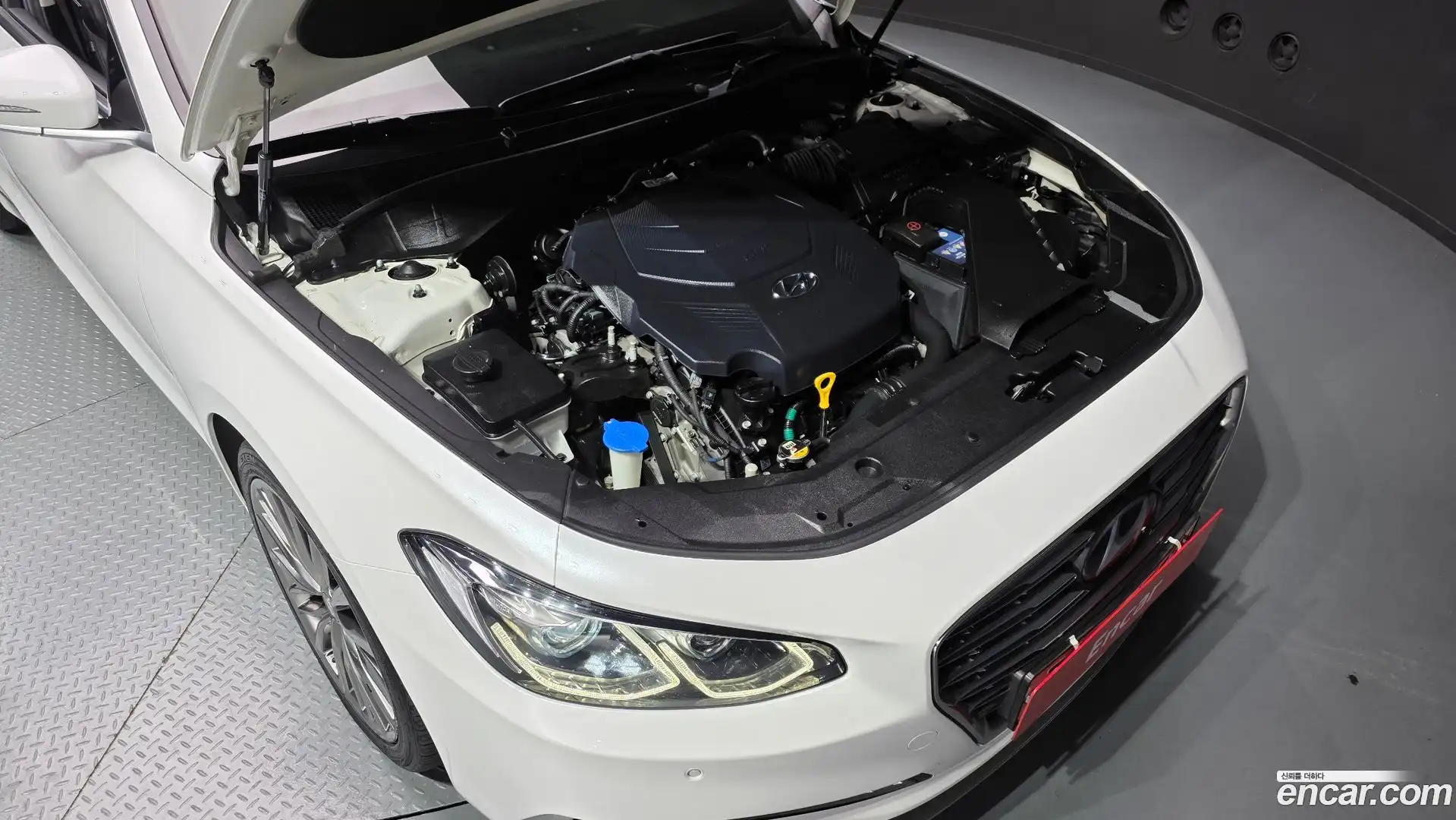 Grandeur Hyundai 2017.2-OUTER-006
