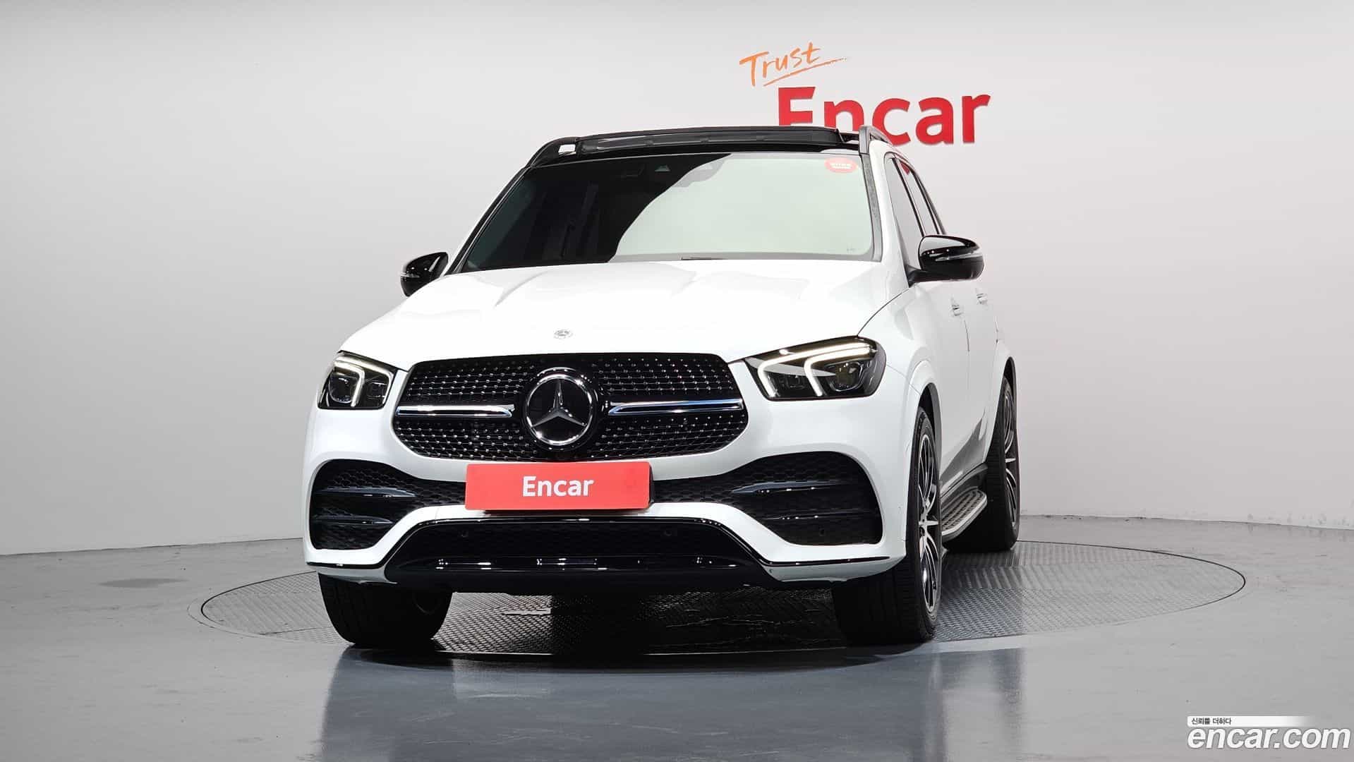 GLE-Class Mercedes-Benz 2022.8-OUTER-003