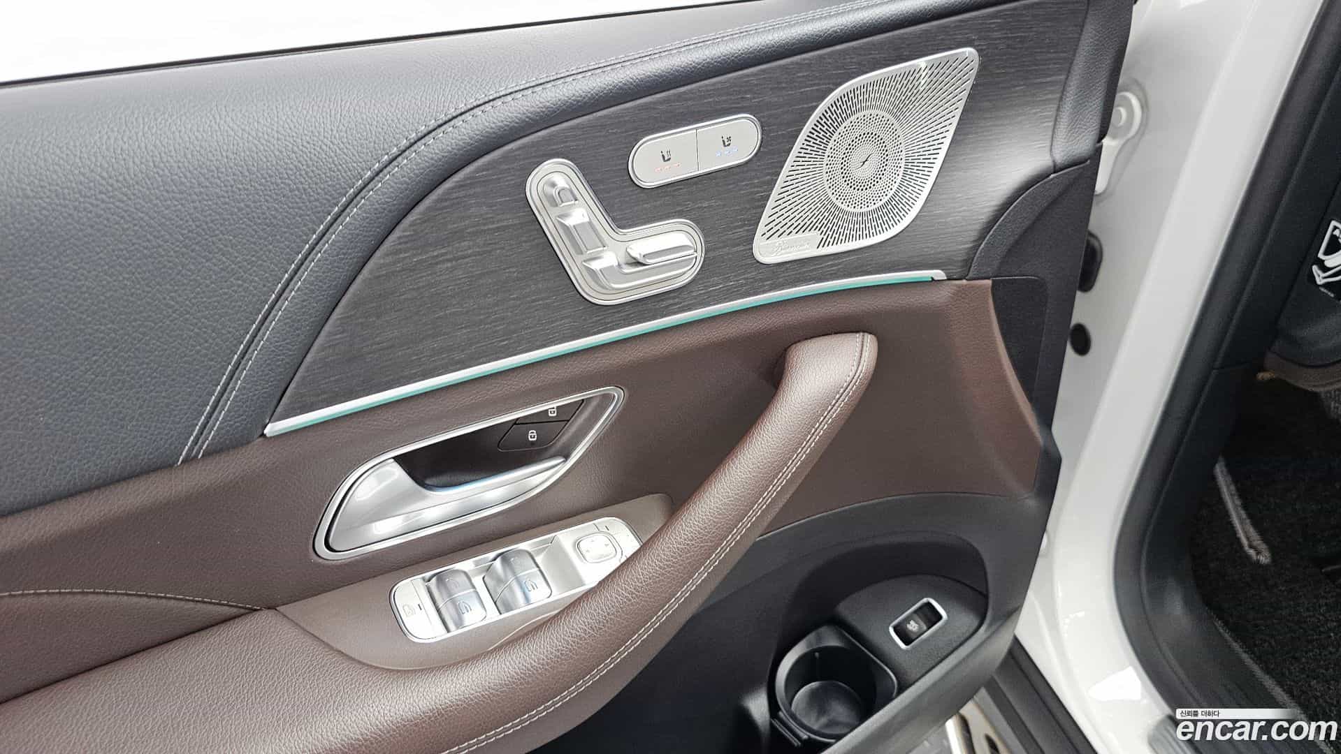 GLE-Class Mercedes-Benz 2022.8-OPTION-023