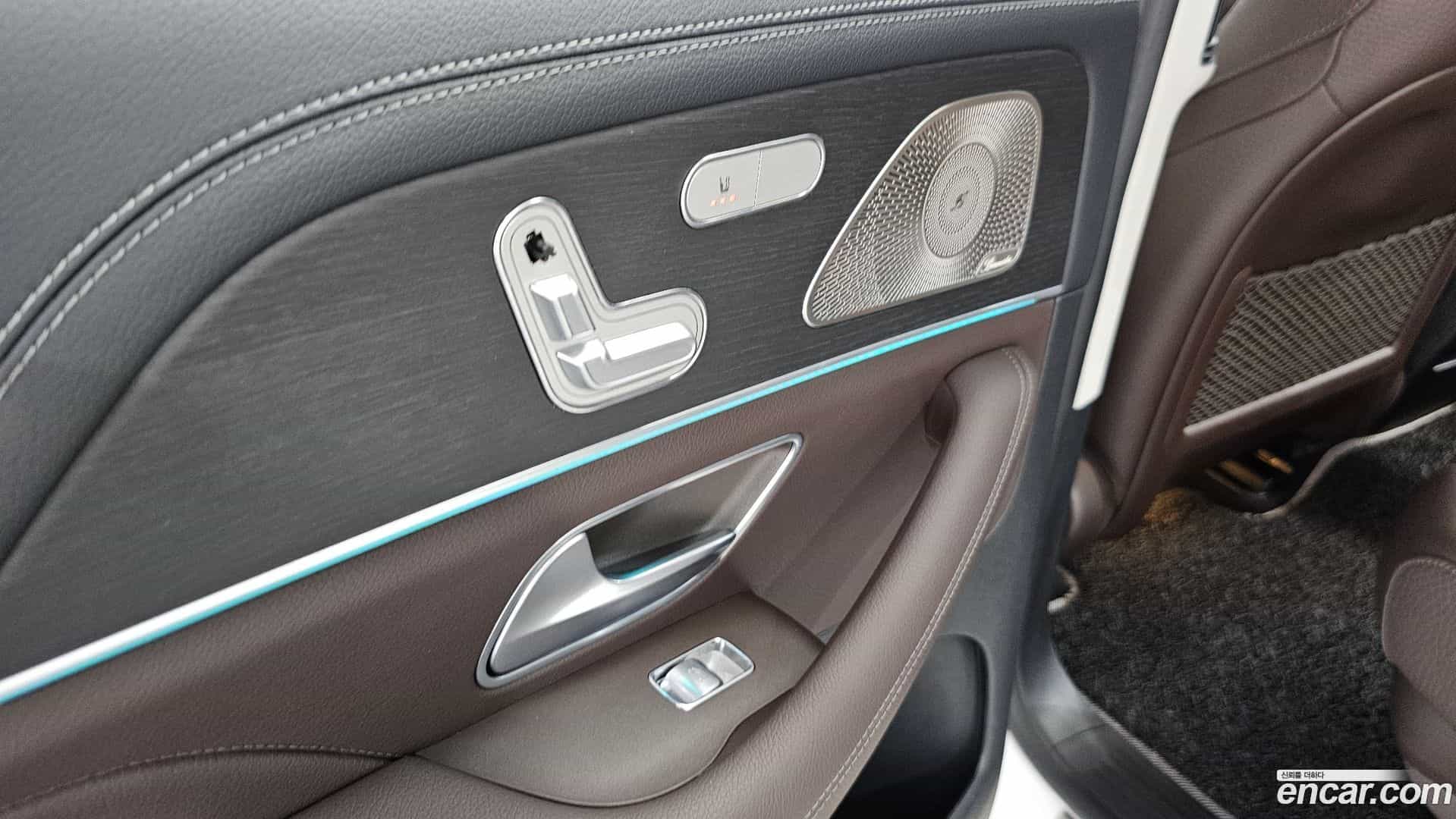 GLE-Class Mercedes-Benz 2022.8-OPTION-024