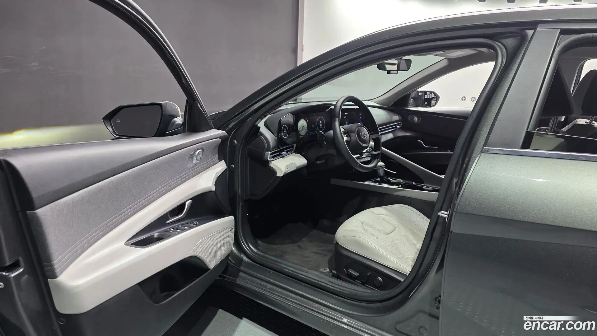 AVANTE Hyundai 2020.8-INNER-010