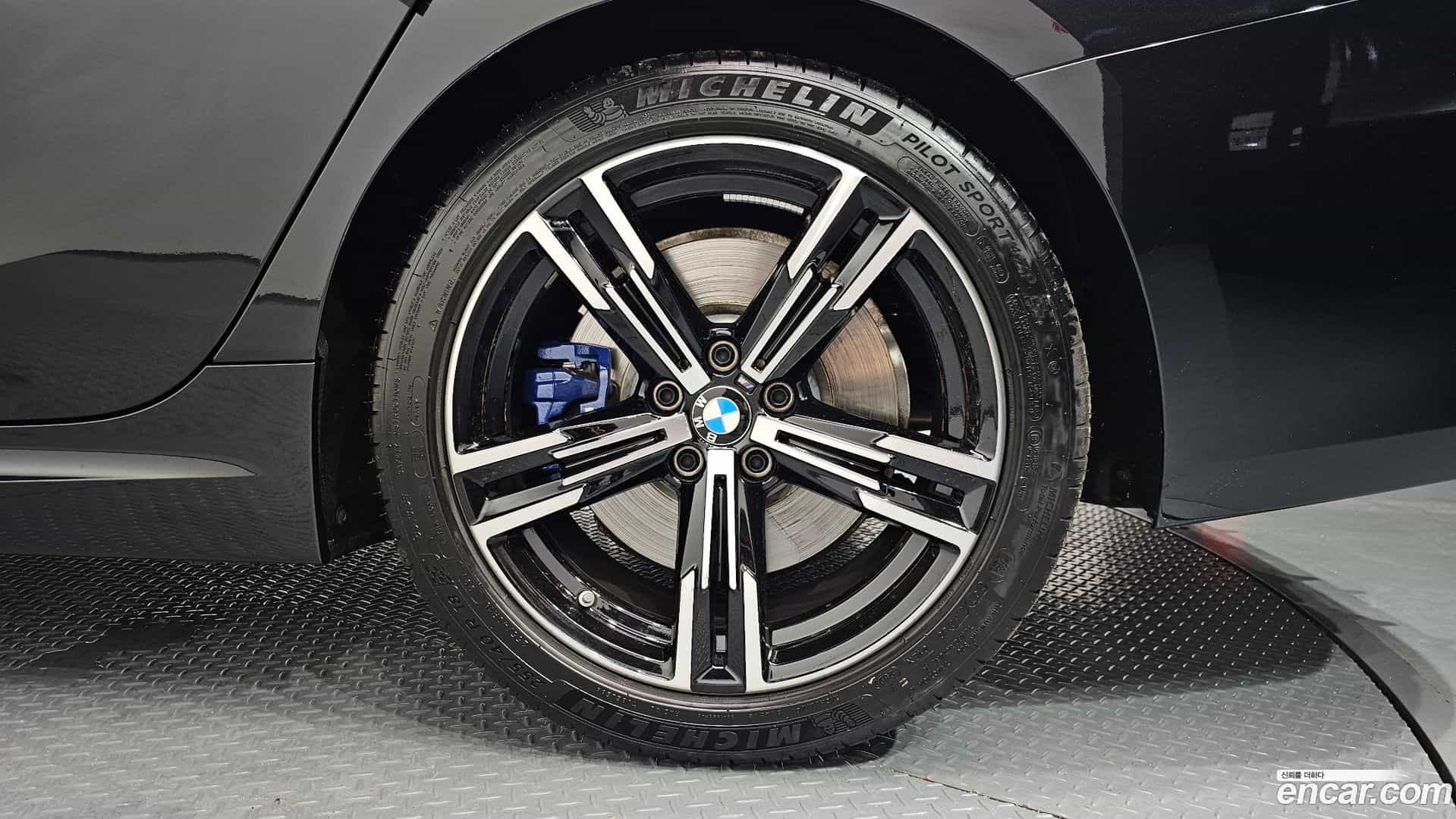 3-Series BMW 2022.10-OUTER-031